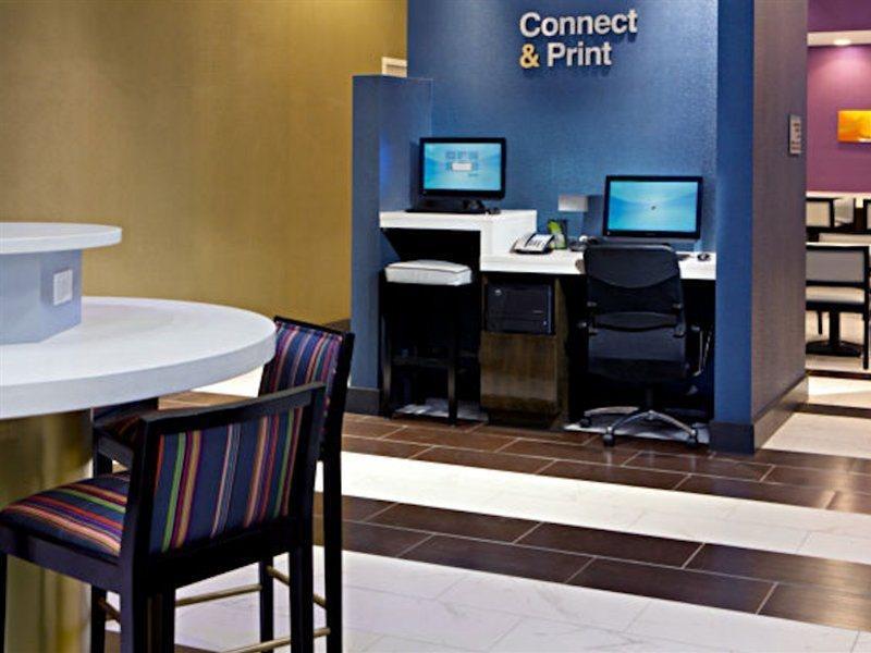 Fairfield Inn & Suites By Marriott New York Queens/Queensboro Bridge Eksteriør billede