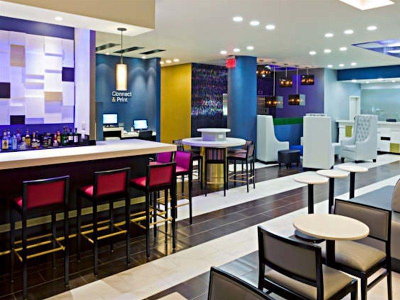 Fairfield Inn & Suites By Marriott New York Queens/Queensboro Bridge Eksteriør billede