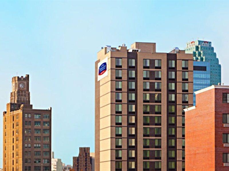 Fairfield Inn & Suites By Marriott New York Queens/Queensboro Bridge Eksteriør billede