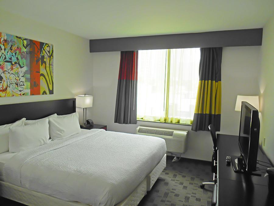 Fairfield Inn & Suites By Marriott New York Queens/Queensboro Bridge Eksteriør billede