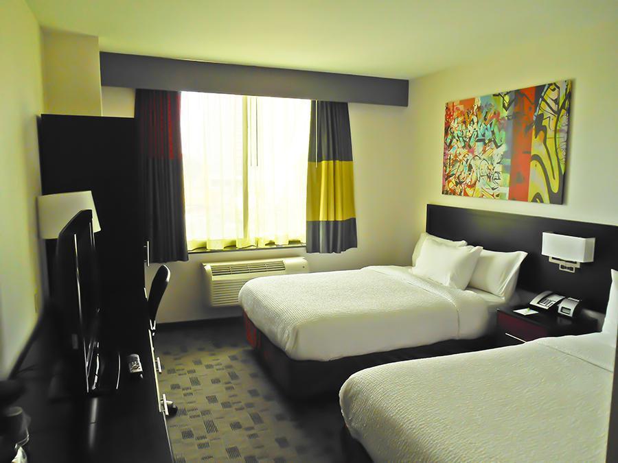 Fairfield Inn & Suites By Marriott New York Queens/Queensboro Bridge Eksteriør billede