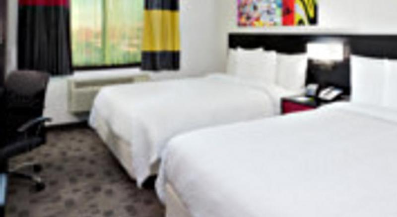 Fairfield Inn & Suites By Marriott New York Queens/Queensboro Bridge Eksteriør billede